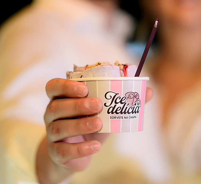 ice-delicia-sorvete-na-chapa-sobre-0